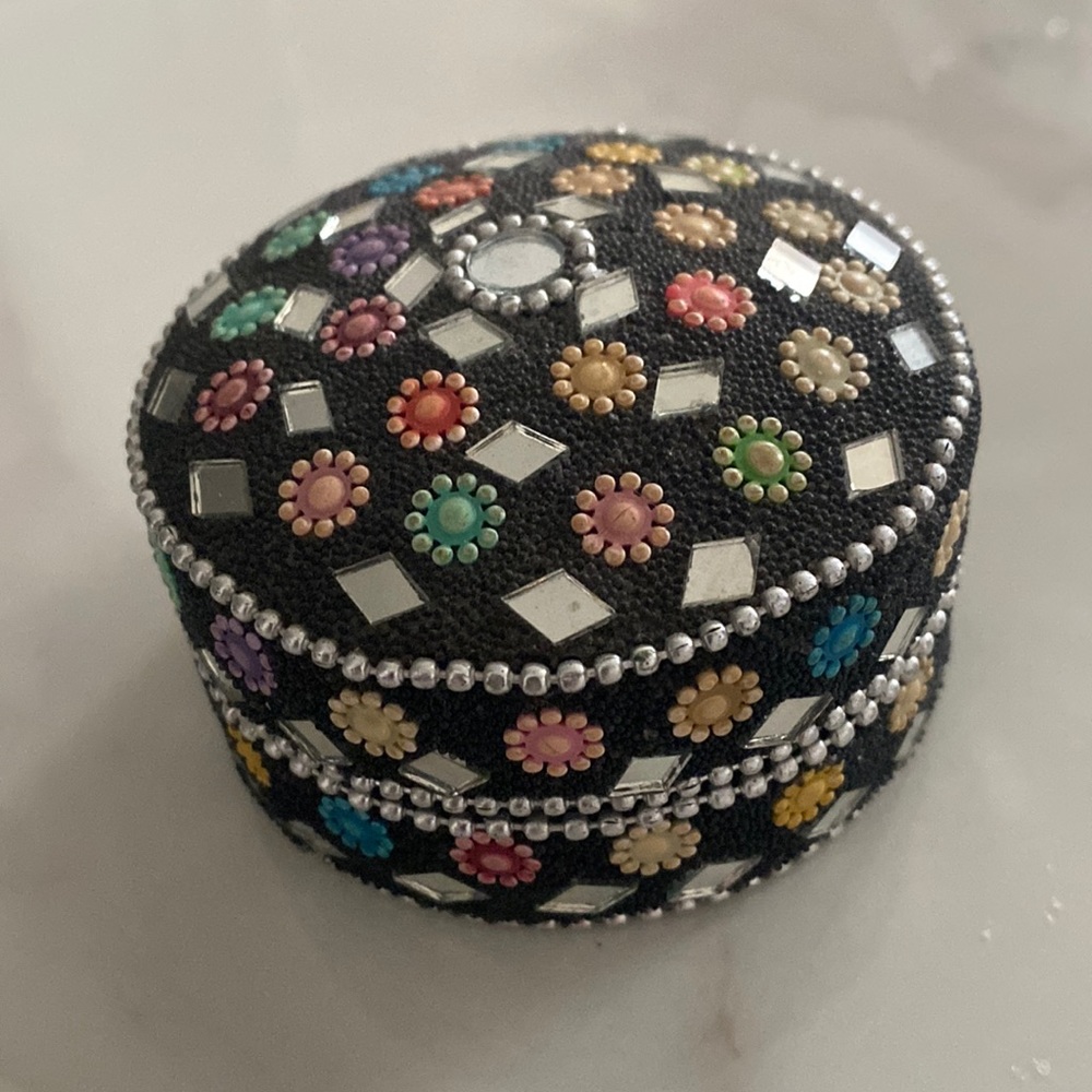 Vintage jewelry box